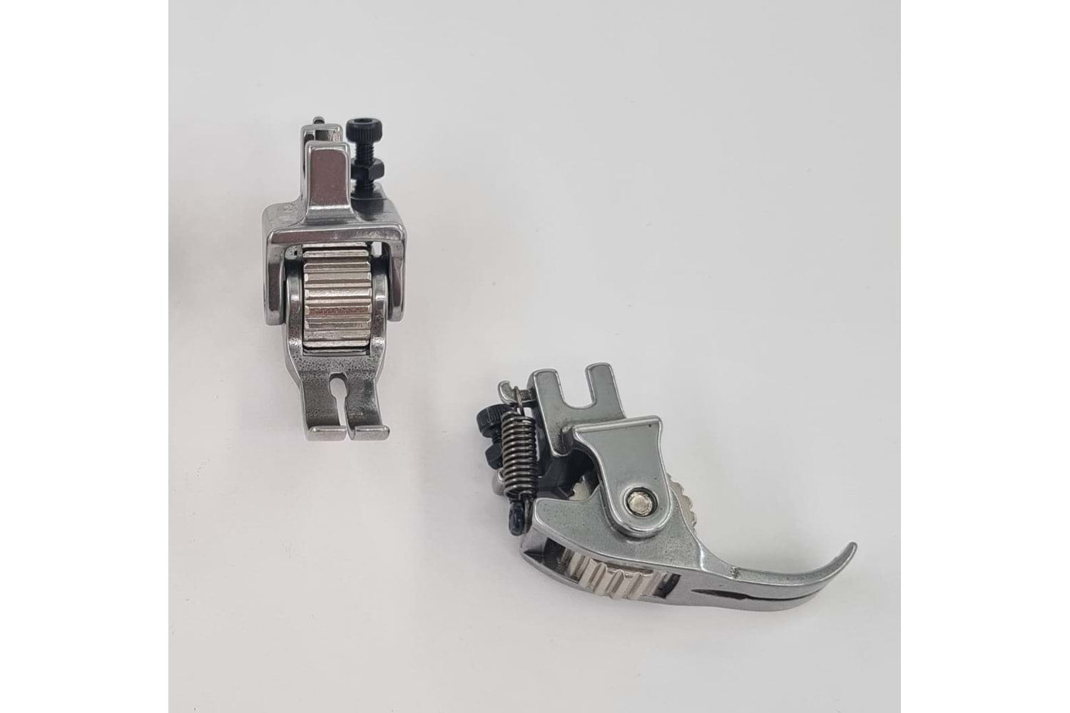 P351 TEKERLEKLİ METAL AYAK-TIRTIRLI TEKER